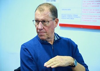 Австриялык эксперт ОшТУнун студенттери менен жолугушту