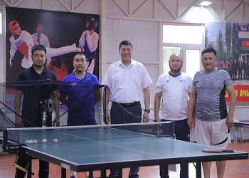 ОшТУнун стол теннис залы спорттук шаймандар менен жаңыланды