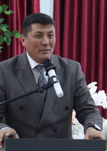 Кымбаттуу апалар, бардык асылзат айымдар!