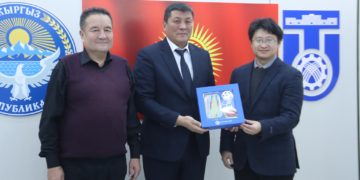 В ОшТУ прибыла делегация из Китайской Народной Республики