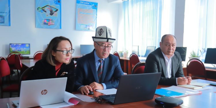 The progress of the ERASMUS DIGITECH project was discussed at OshTU